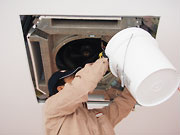 室内機の分解作業